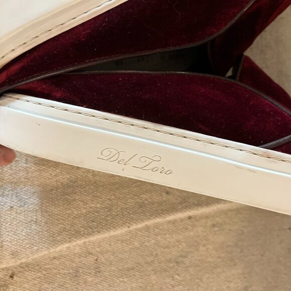 Del Toro Men's Red Velvet Embroidered Bull Slip-On Made In Italy Shoes Sz 10 - Picture 10 of 11